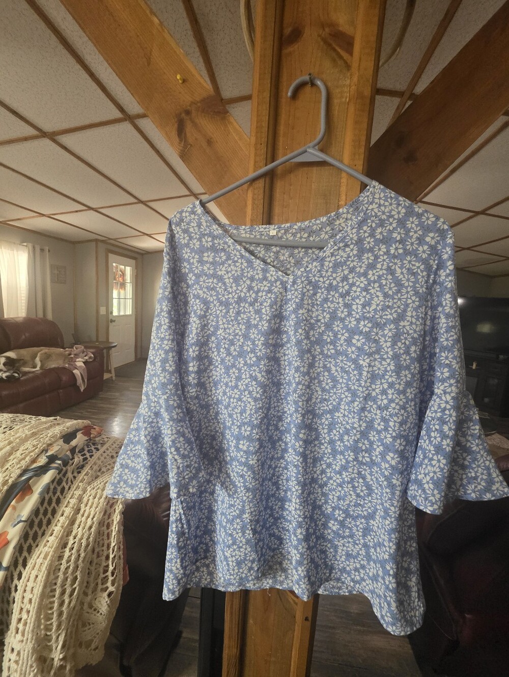Women’s Light Blue Floral V-Neck Bell Sleeve Top